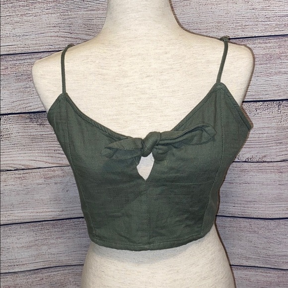 aerie Tops - NWOT AERIE TIE-FRONT CROP TOP